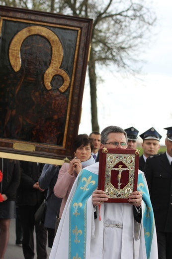 Powitanie ikony MB Częstochowskiej w Łaniętach