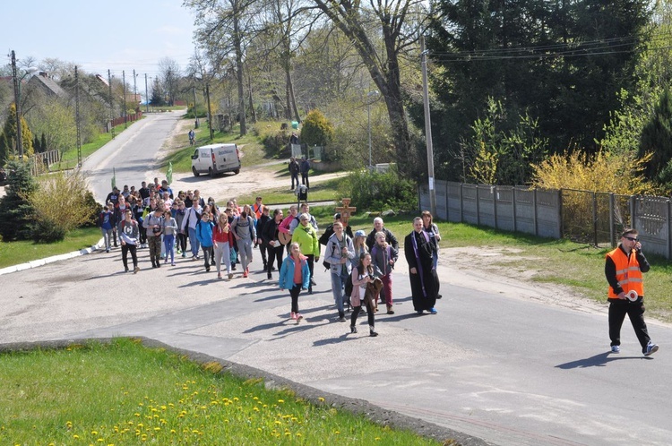 Pielgrzymka "Promienista" - dzień I - grupa z Barwic