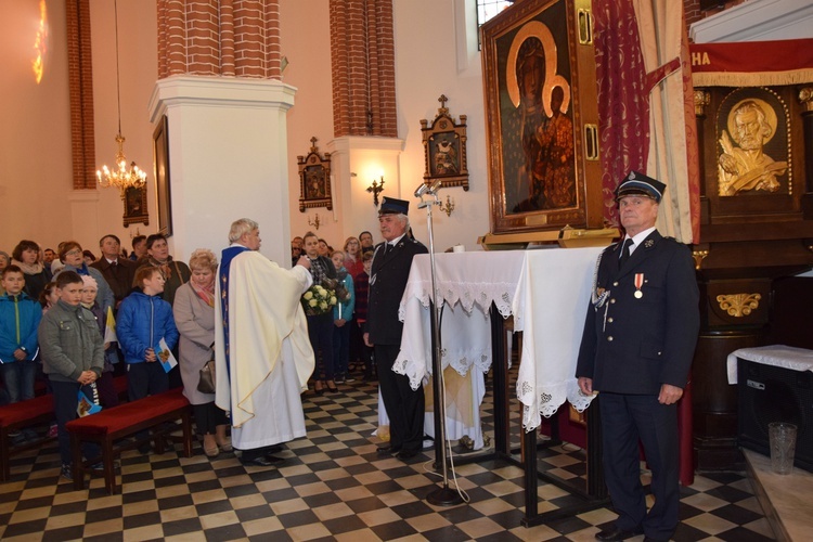 Powitanie ikony MB Częstochowskiej w Strzelcach