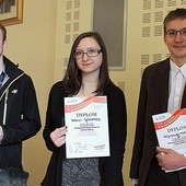 Laureaci etapu diecezjalnego (od lewej): Marcin Nastała, Kamila Dymarek i Wojciech Meiser.