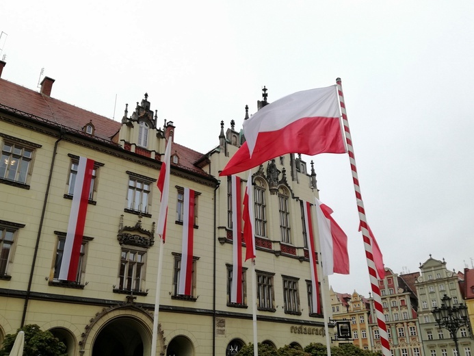 Dzień Flagi Rzeczpospolitej Polskiej we Wrocławiu