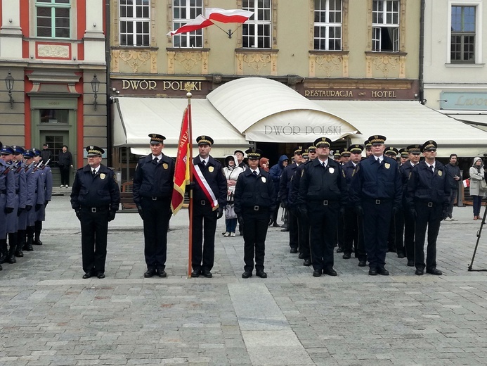 Dzień Flagi Rzeczpospolitej Polskiej we Wrocławiu