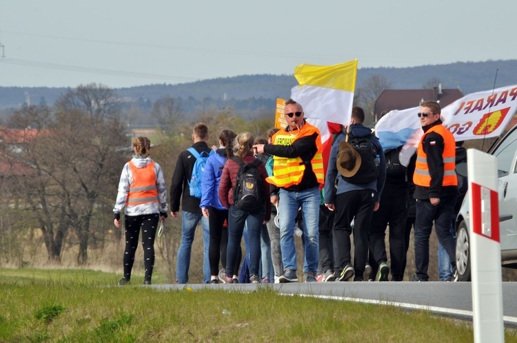 Pielgrzymka "Promienista" - dzień II - grupa z Gościna i Karlina