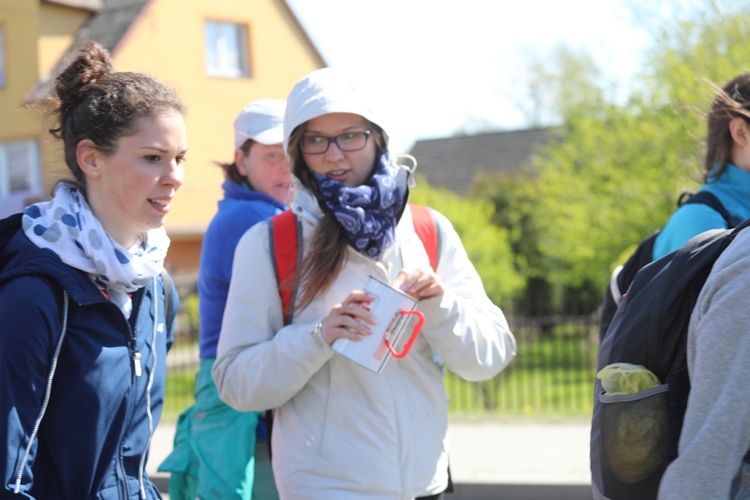 Pielgrzymi wspierają remont klasztoru sióstr klarysek od Wieczystej Adoracji w Kętach - 2017