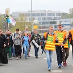 5. pielgrzymka diecezjalna z Hałcnowa wkracza do Łagiewnik