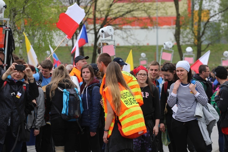 5. pielgrzymka diecezjalna z Hałcnowa wkracza do Łagiewnik