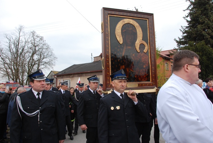 Powitanie ikony MB Częstochowskiej w Nowem