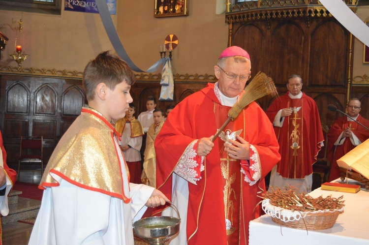 Relikwie bł. ks. Władysława Bukowińskiego w Budzowie