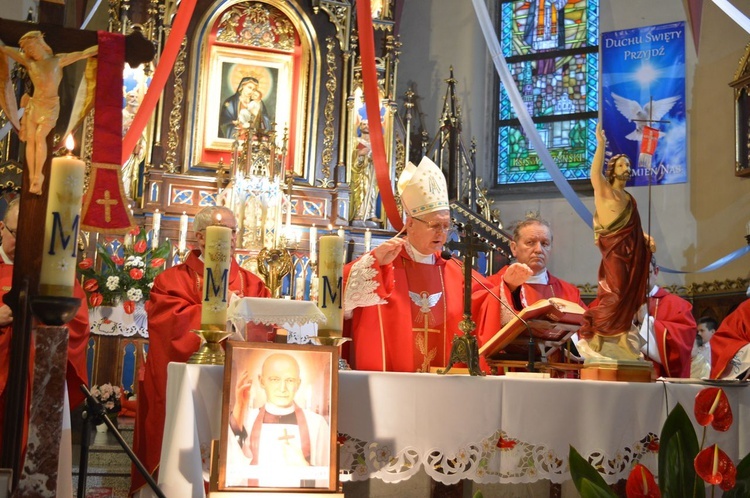 Relikwie bł. ks. Władysława Bukowińskiego w Budzowie