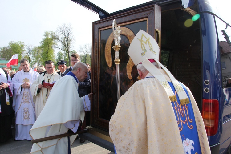 Powitanie ikony MB Częstochowskiej w Krośniewicach