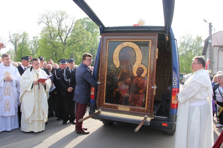 Powitanie ikony MB Częstochowskiej w Krośniewicach