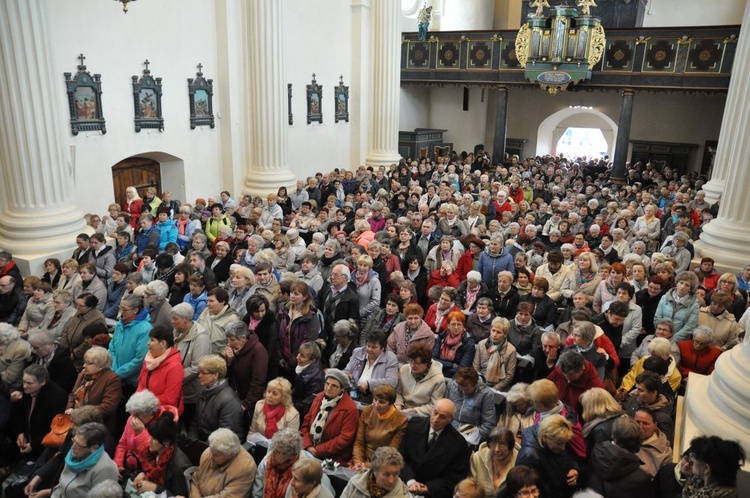 Pielgrzymka Żywego Różańca do Skrzatusza