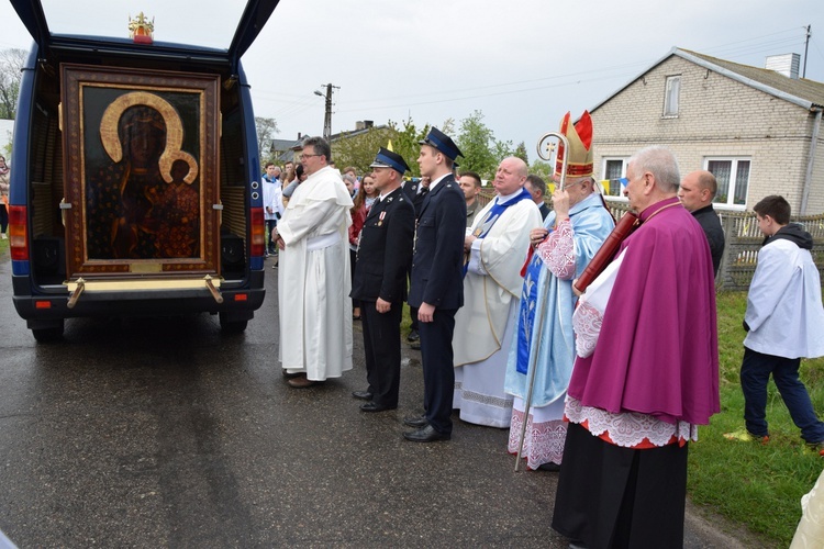 Powitanie ikony MB Częstochowskiej w Imielnie