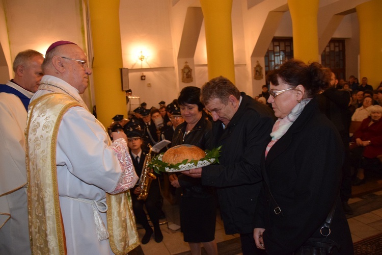 Powitanie ikony MB Częstochowskiej w Ostrowach