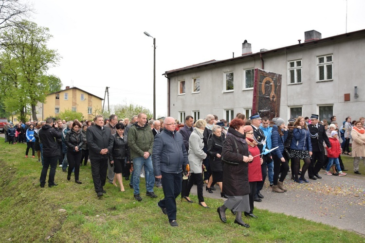 Powitanie ikony MB Częstochowskiej w Ostrowach