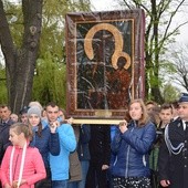 Powitanie ikony MB Częstochowskiej w Ostrowach