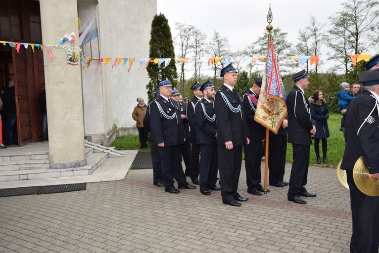 Powitanie ikony MB Częstochowskiej w Ostrowach