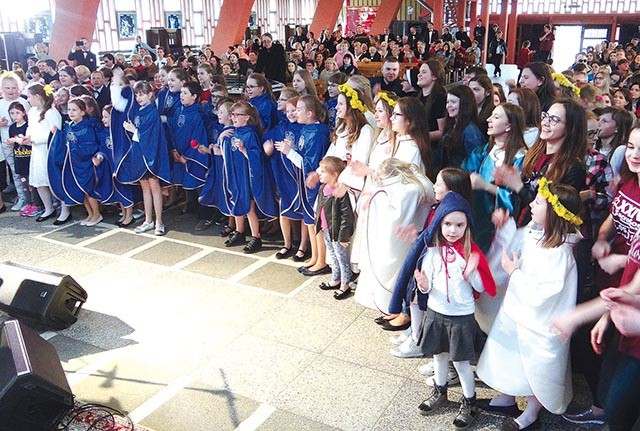 Festiwal zorganizowały Wydział Duszpasterski kurii  i parafia św. Marcina w Gostyninie.