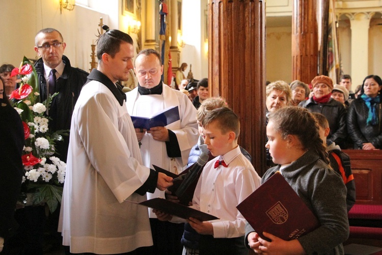 Powitanie ikony MB Częstochowskiej w Dąbrowicach