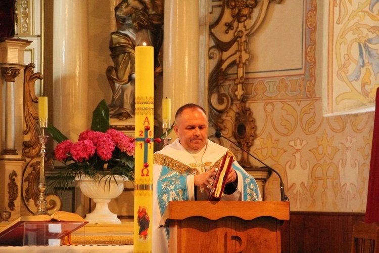 Powitanie ikony MB Częstochowskiej w Dąbrowicach