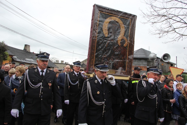 Powitanie ikony MB Częstochowskiej w Dąbrowicach