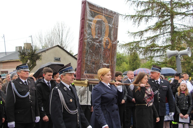 Powitanie ikony MB Częstochowskiej w Dąbrowicach