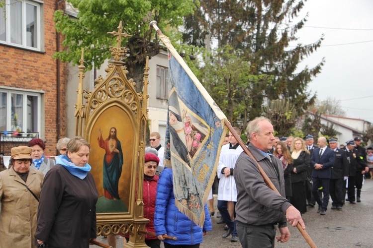 Powitanie ikony MB Częstochowskiej w Dąbrowicach