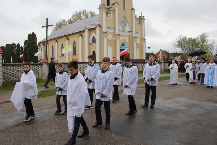 Powitanie ikony MB Częstochowskiej w Dąbrowicach