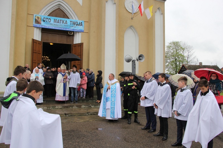 Powitanie ikony MB Częstochowskiej w Dąbrowicach