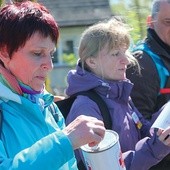 W drodze nie zaniedbali okazać miłosierdzia  wobec kęckich sióstr.