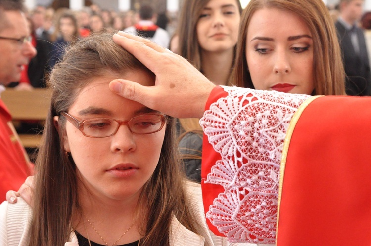 Bierzmowanie w Męcinie