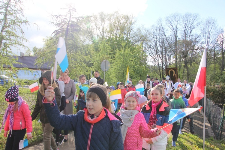 Powitanie ikony MB Częstochowskiej w Dzierzbicach