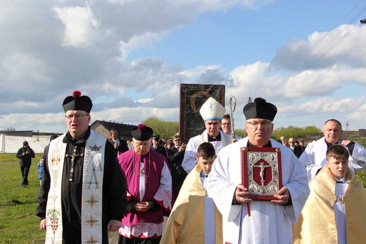 Powitanie ikony MB Częstochowskiej w Dzierzbicach