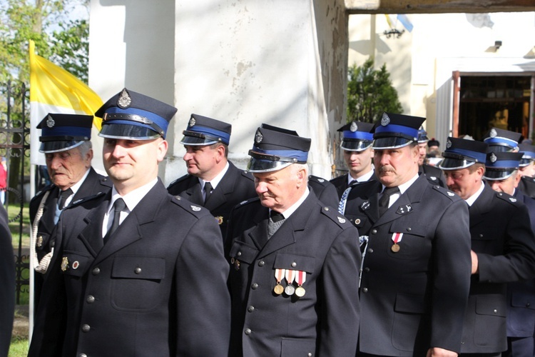 Powitanie ikony MB Częstochowskiej w Dzierzbicach