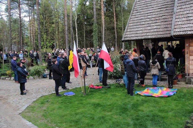 Ks. Pawlukiewicz na Górze Polanowskiej