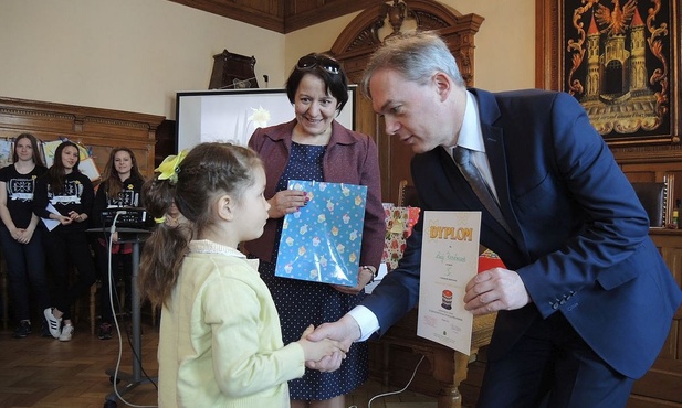 Na najmłodszych uczestników konkursu plastycznego czekały nagrody