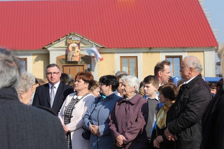 Powitanie ikony MB Częstochowskiej w Mazewie