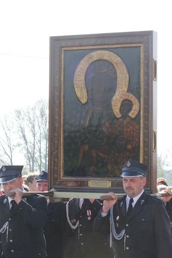 Powitanie ikony MB Częstochowskiej w Mazewie