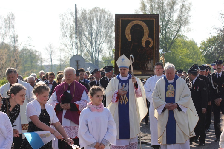 Powitanie ikony MB Częstochowskiej w Mazewie