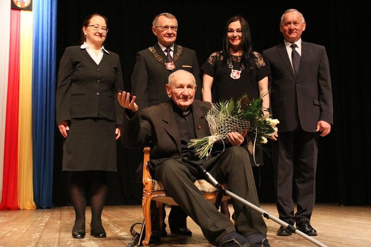 Ks. Marian Malarz Honorowym Obywatelem Puław