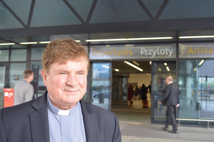 Abp Marek Jędraszewski w Kraków Airport 