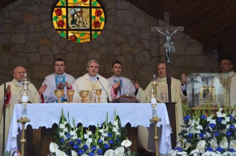 Fatimskie uroczystości w Sulisławicach 