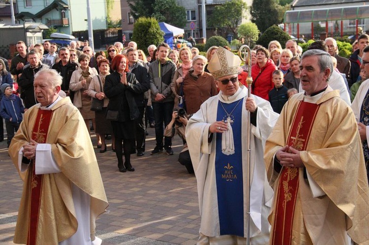 100.rocznica objawień fatimskich w parafii Matki Bożej Fatimskiej w Lublinie