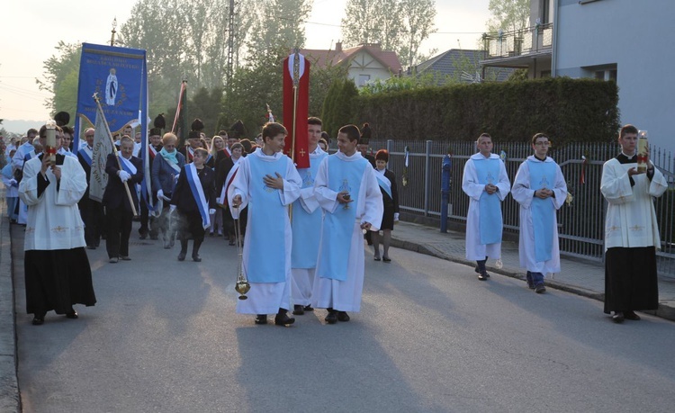 Komorowice Obszary - zawierzenie diecezji Sercu Maryi - cz. 1