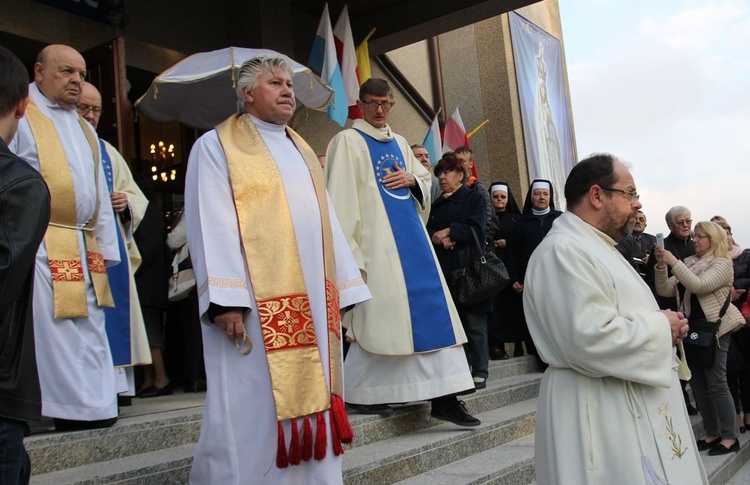 Komorowice Obszary - zawierzenie diecezji Sercu Maryi - cz. 1