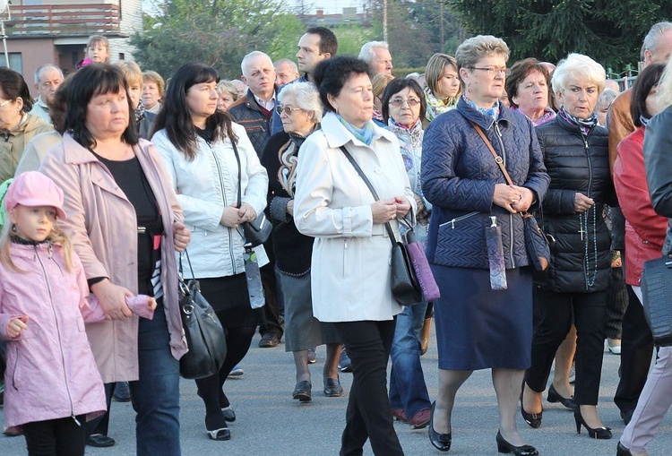 Komorowice Obszary - zawierzenie diecezji Sercu Maryi - cz. 2