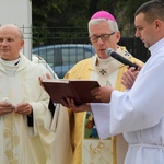 Bierzmowanie i błogosławienie dzwonów u MB Fatimskiej w Piotrowicach