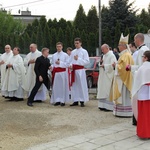 Bierzmowanie i błogosławienie dzwonów u MB Fatimskiej w Piotrowicach