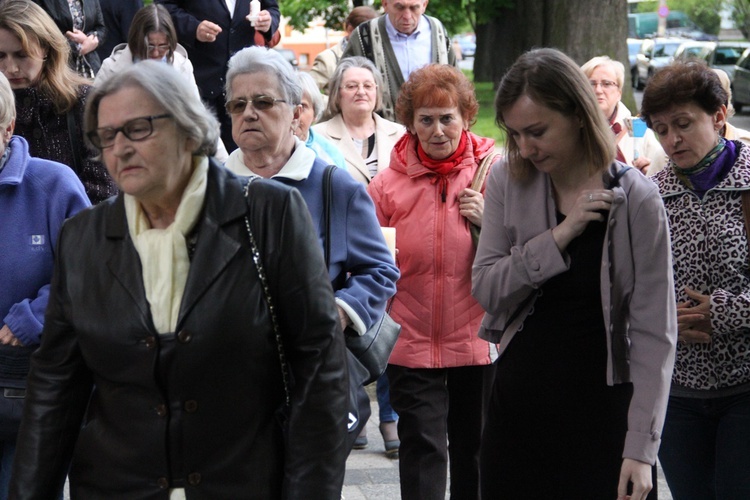 Nabożństwo fatimskie i instalacja relikwii św. Hiacynty i św. Franciszka