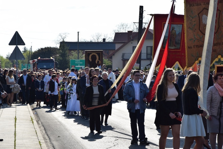 Powitanie ikony MB Częstochowskiej w Topoli Królewskiej